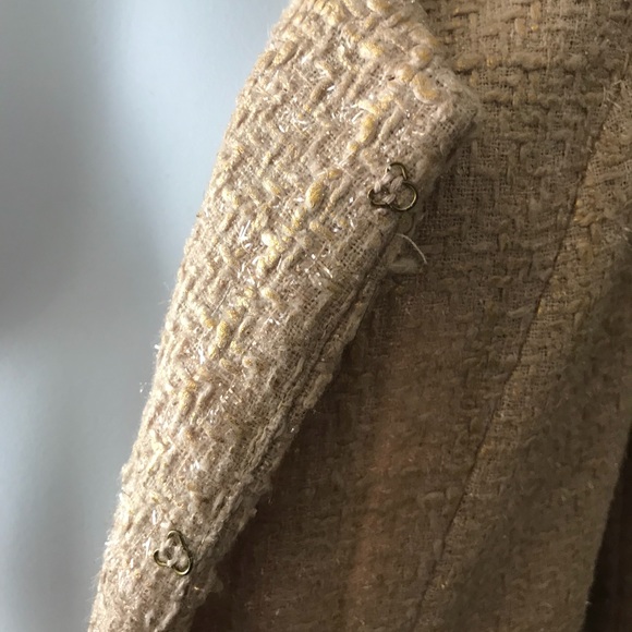 BNWT EPIQUE MOI beautiful Beige w/ accents Blazer - Picture 7 of 8